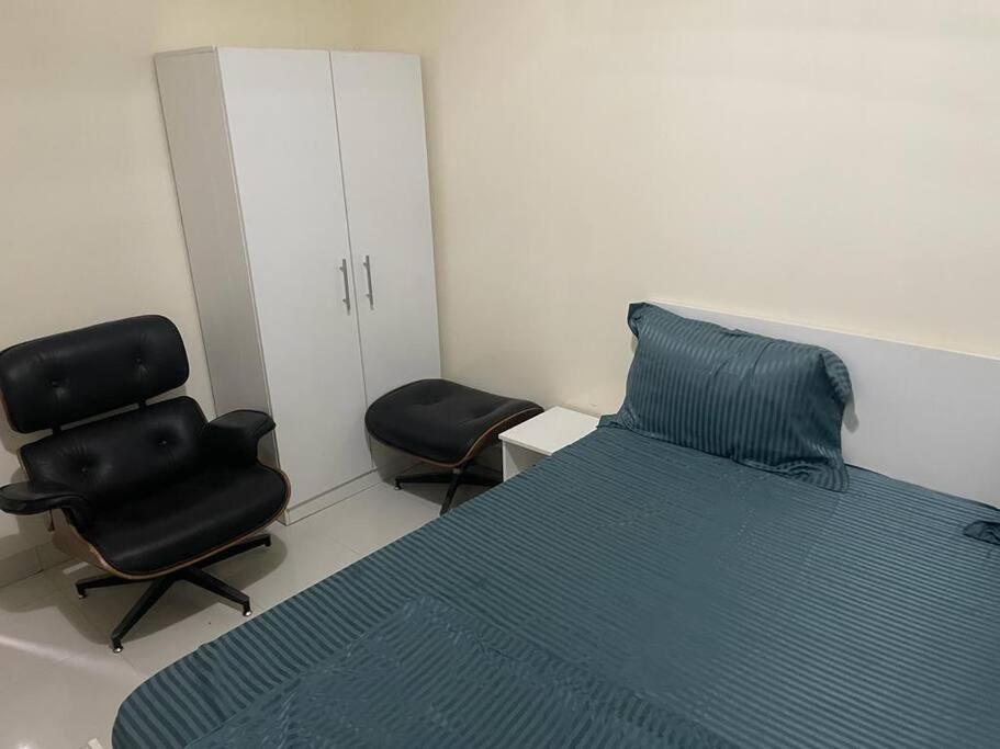 Appartement A Residence Mamouja Dakar Bagian luar foto