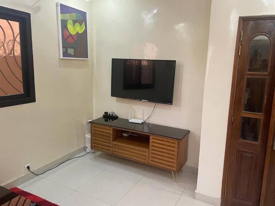Appartement A Residence Mamouja Dakar Bagian luar foto